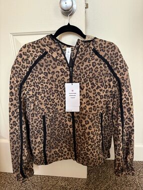 Lululemon Transformable Windbreaker Leopard